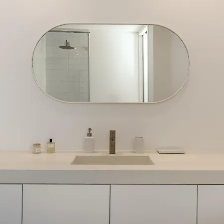 Modern & Bright With Pool By Homing Вилла