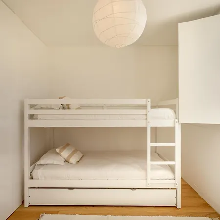 Вилла Modern & Bright With Pool By Homing