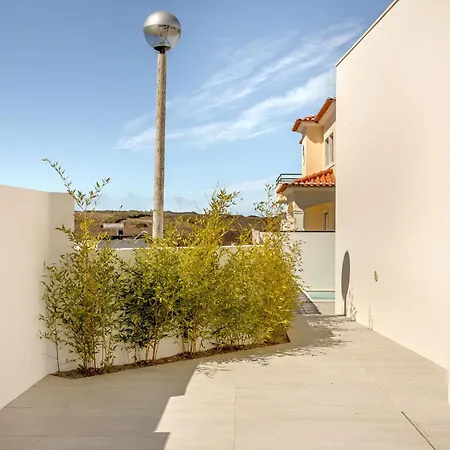 Modern & Bright With Pool By Homing * Эрисейра