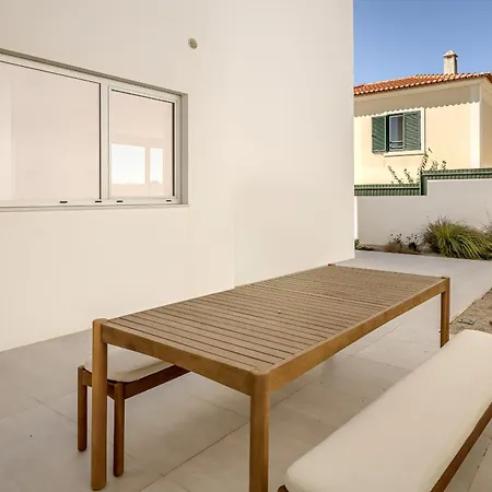 Modern & Bright With Pool By Homing *