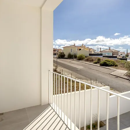 Modern & Bright With Pool By Homing * Эрисейра