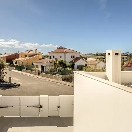 Вилла Modern & Bright With Pool By Homing