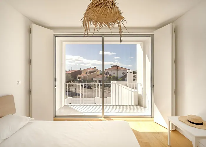 Modern & Bright With Pool By Homing * Эрисейра