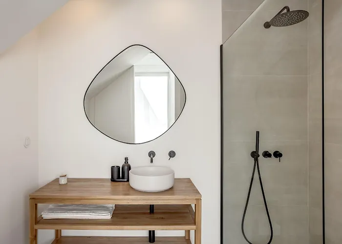 Modern & Bright With Pool By Homing Вилла Эрисейра