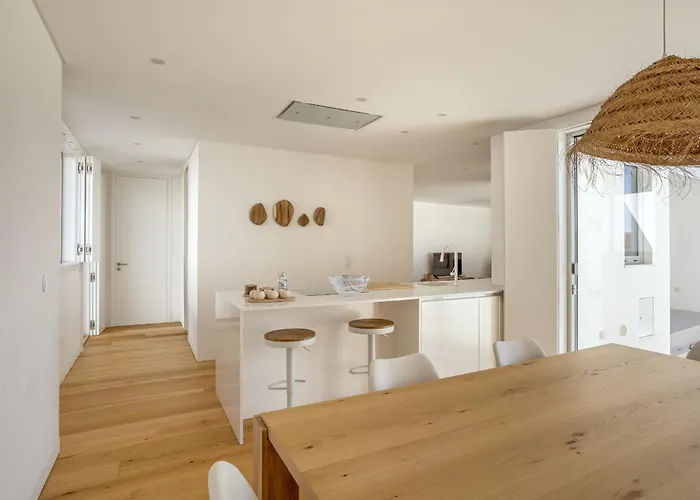 Вилла Modern & Bright With Pool By Homing