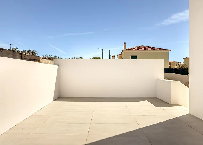 Вилла Modern & Bright With Pool By Homing Эрисейра