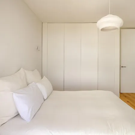 Ericeira Modern & Bright With Pool By Homing Barril