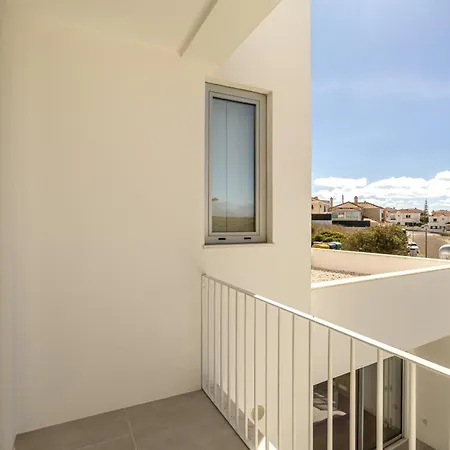 Ericeira Modern & Bright With Pool By Homing Barril